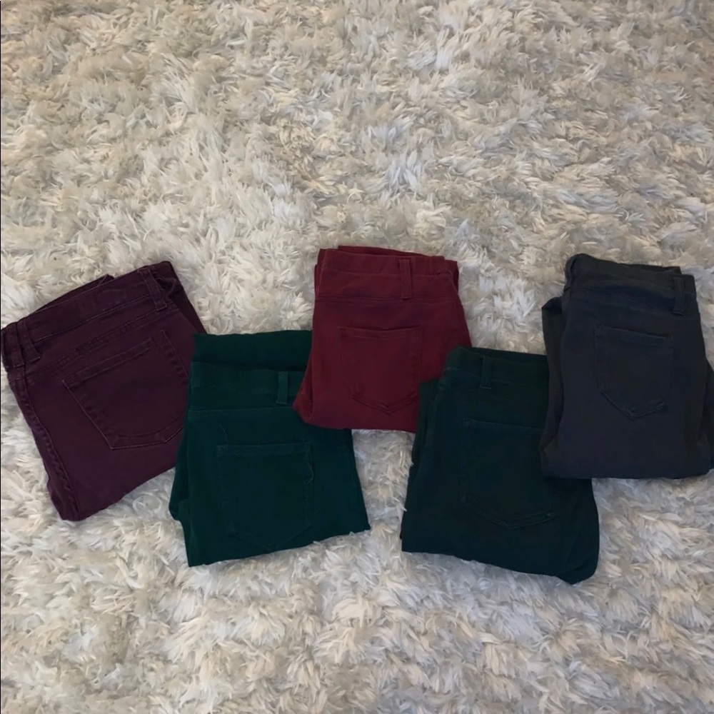 5 Pairs of Women’s Colored Jeans/Jeggings